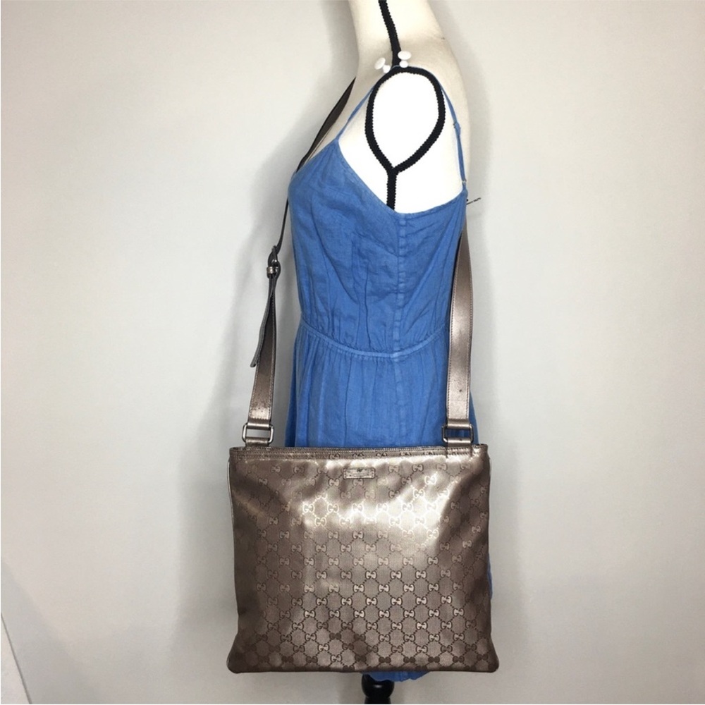 Gucci authentic crossbody bag metallic rose color monogram coated canvas medium - Picture 3 of 16